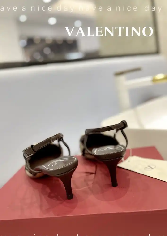 hype Valentino High Heels