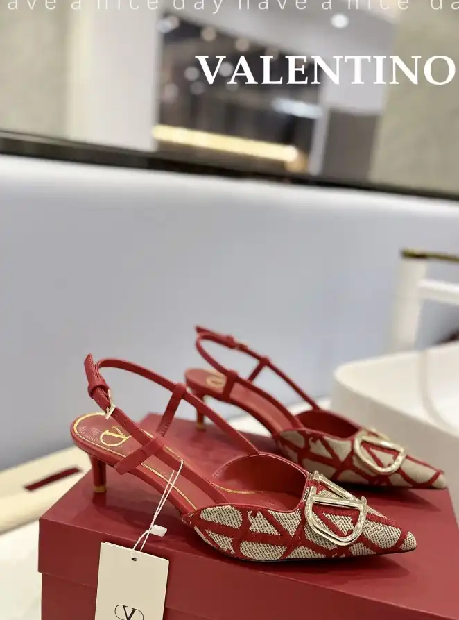 hype Valentino High Heels