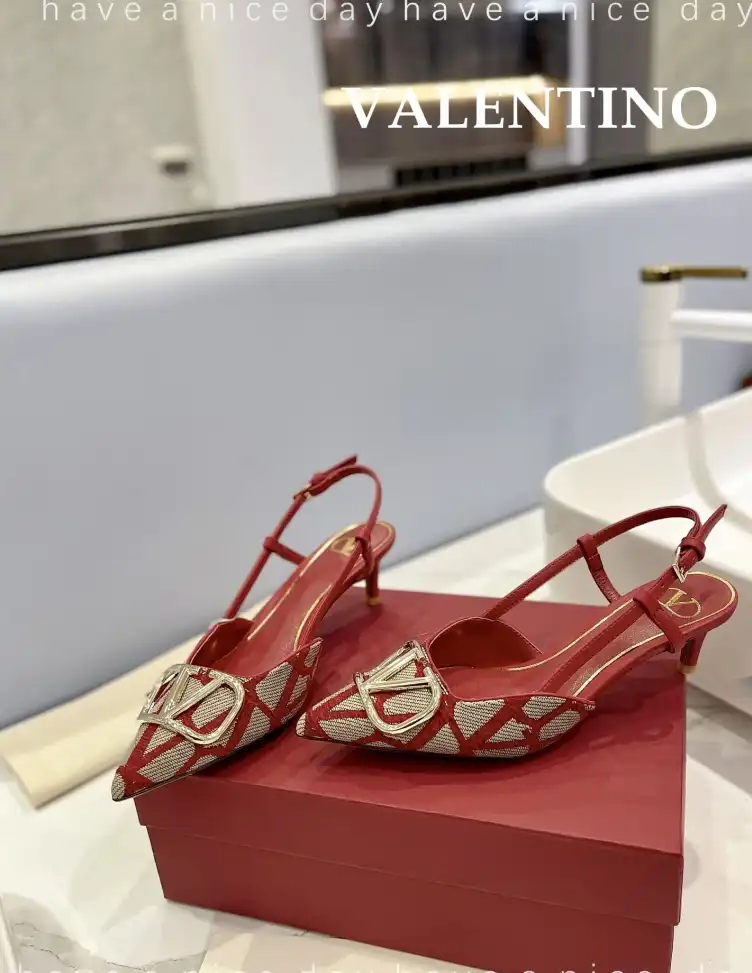 hype Valentino High Heels