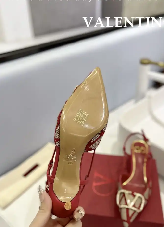 hype Valentino High Heels