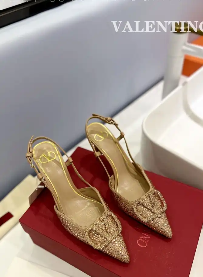 hype Valentino Sandals