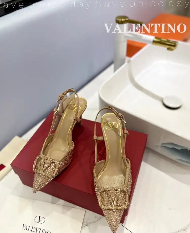 hype Valentino Sandals