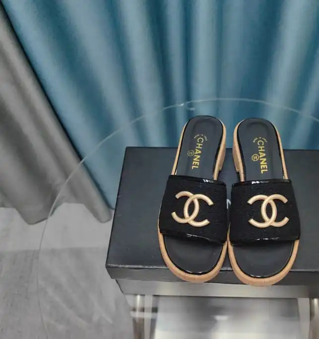 hype Chanel Slippers