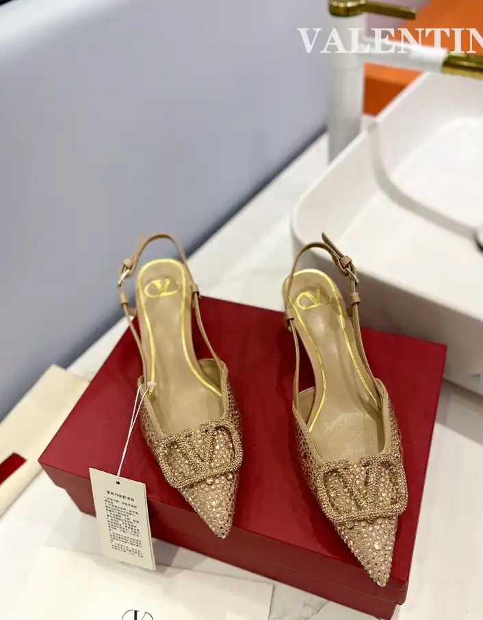 hype Valentino Sandals