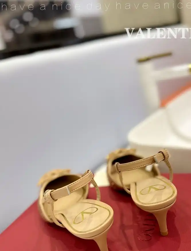 hype Valentino Sandals