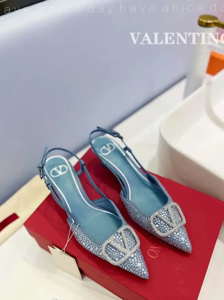 hype Valentino Sandals