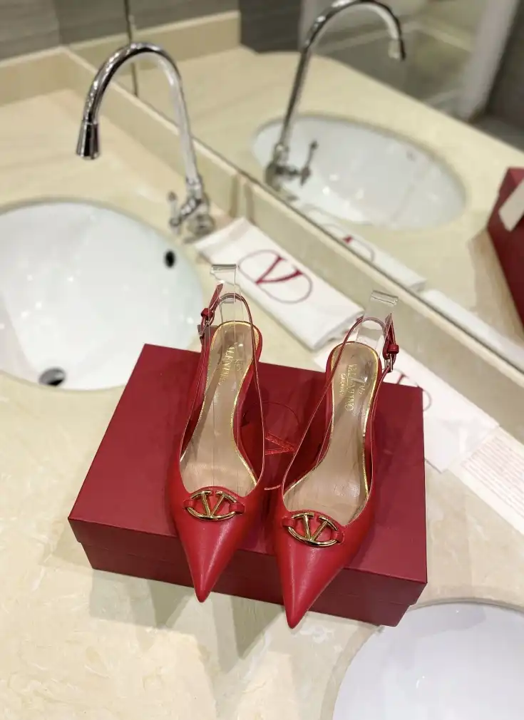 hype Valentino High Heels