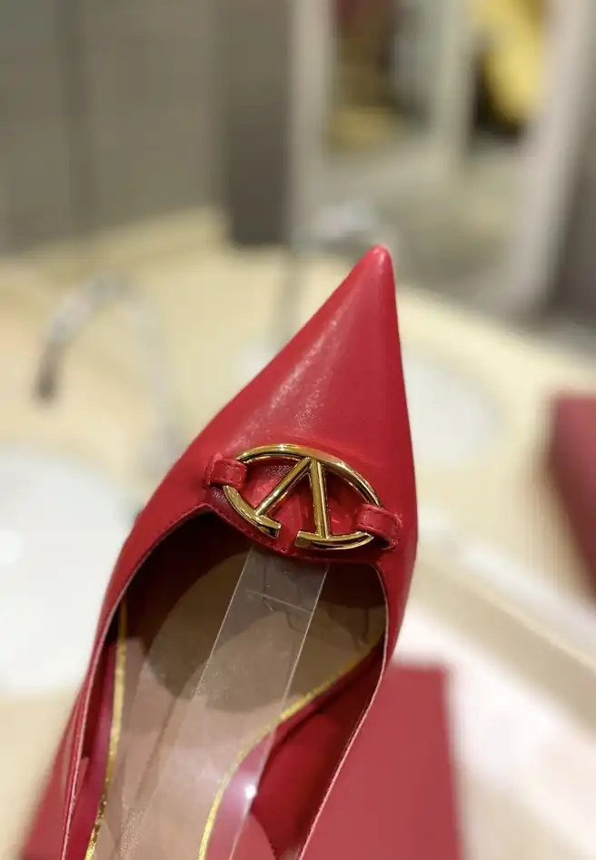 hype Valentino High Heels