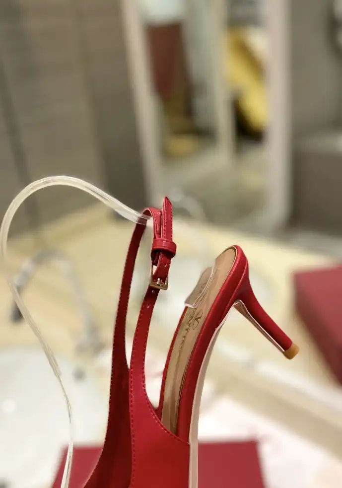 hype Valentino High Heels