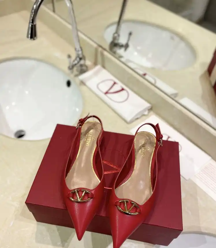 hype Valentino High Heels