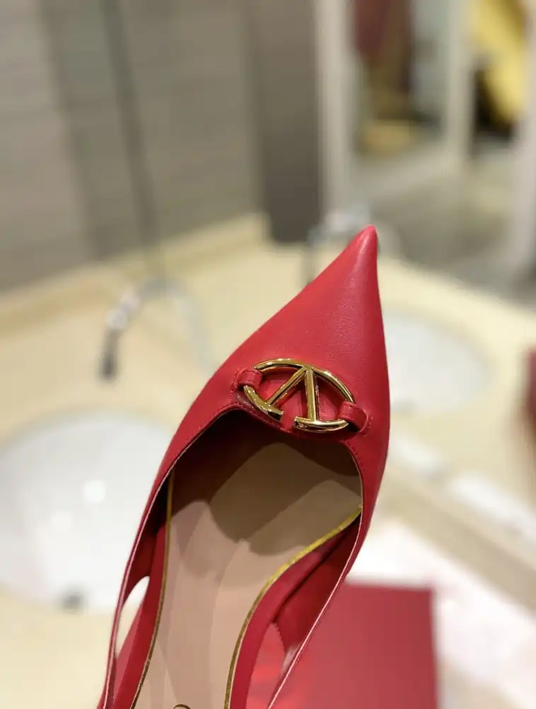 hype Valentino High Heels