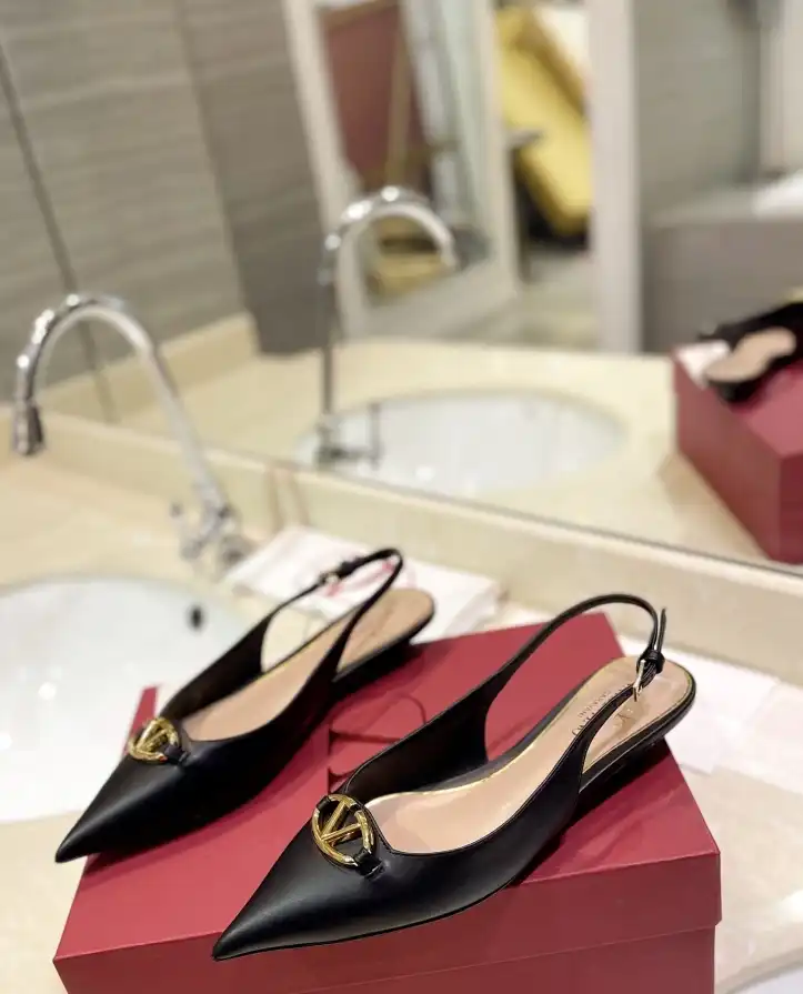 hype Valentino High Heels