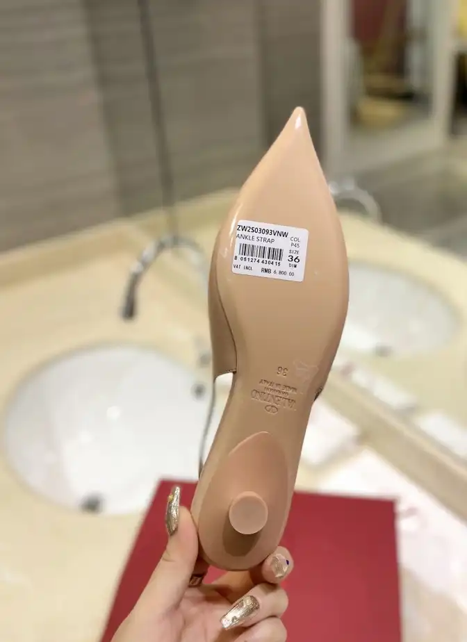 hype Valentino High Heels