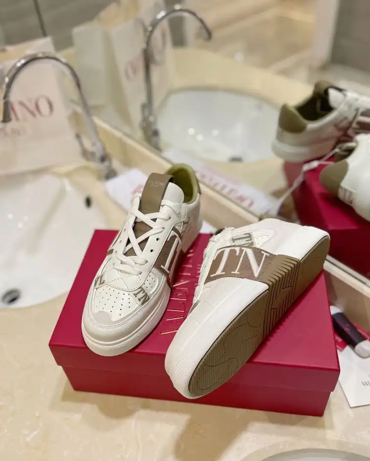 hype Valentino Casual Shoes