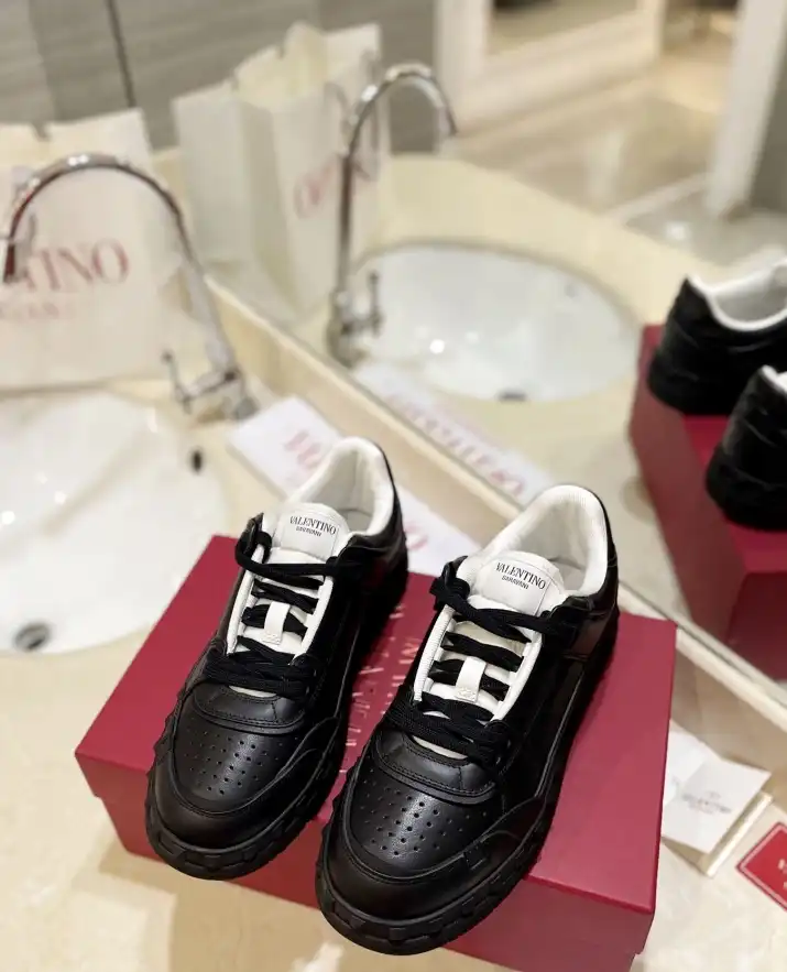 hype Valentino Casual Shoes