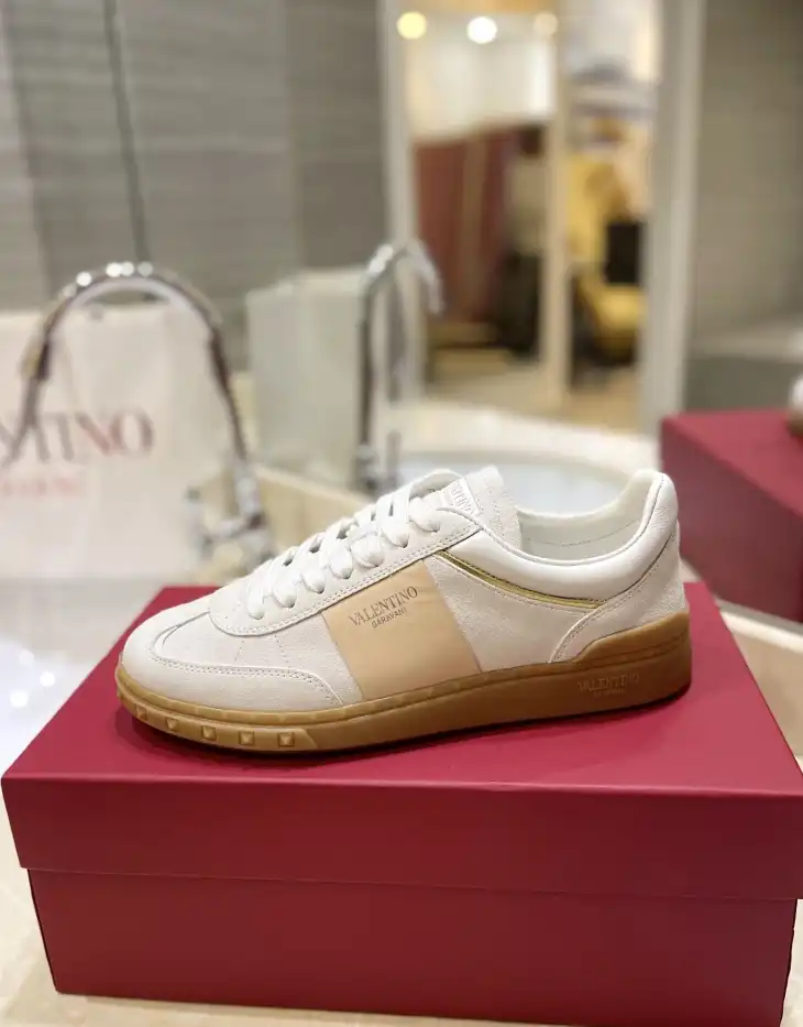 hype Valentino Casual Shoes