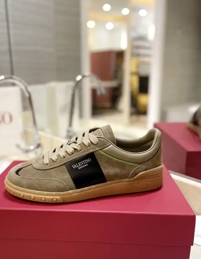 hype Valentino Casual Shoes