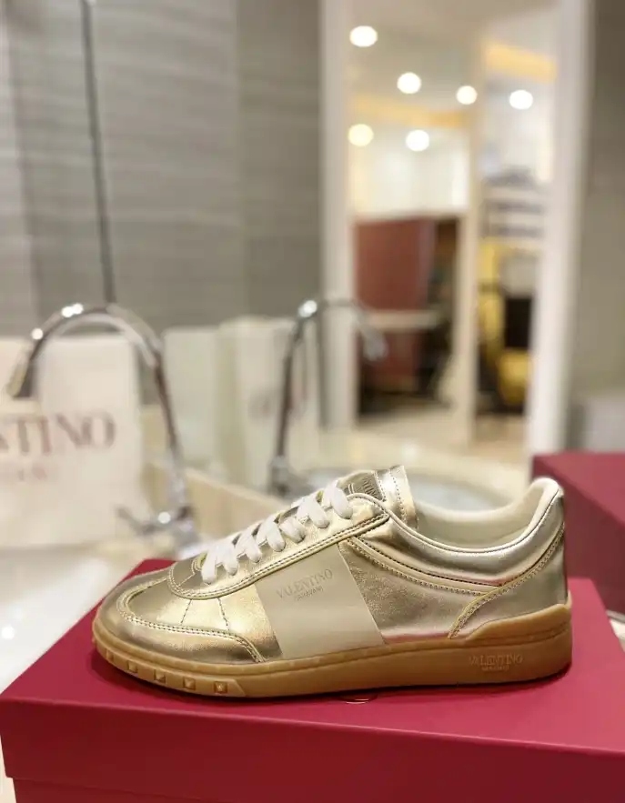 hype Valentino Casual Shoes