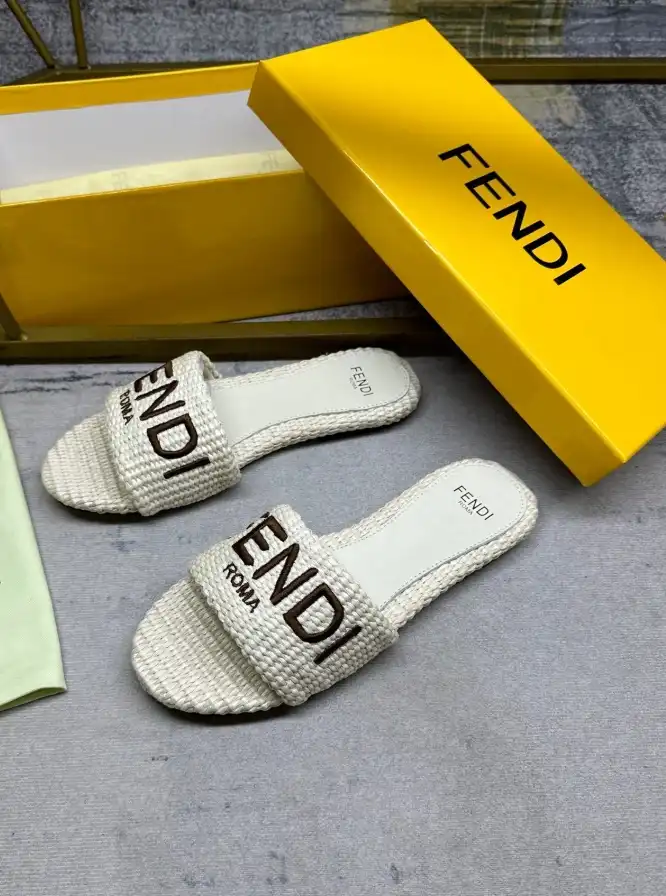 hype Fendi Slippers