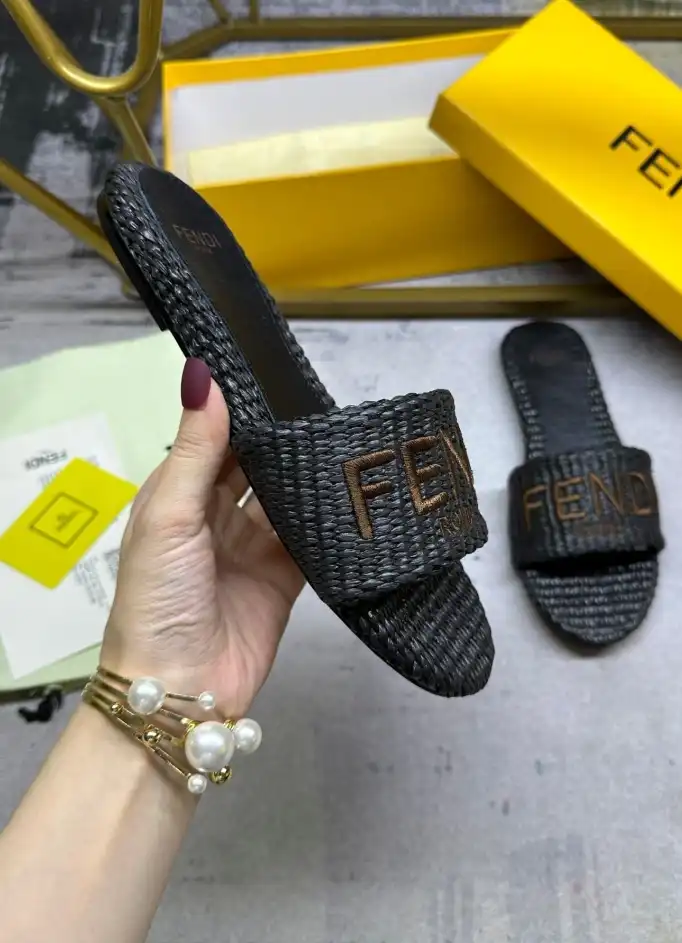 hype Fendi Slippers