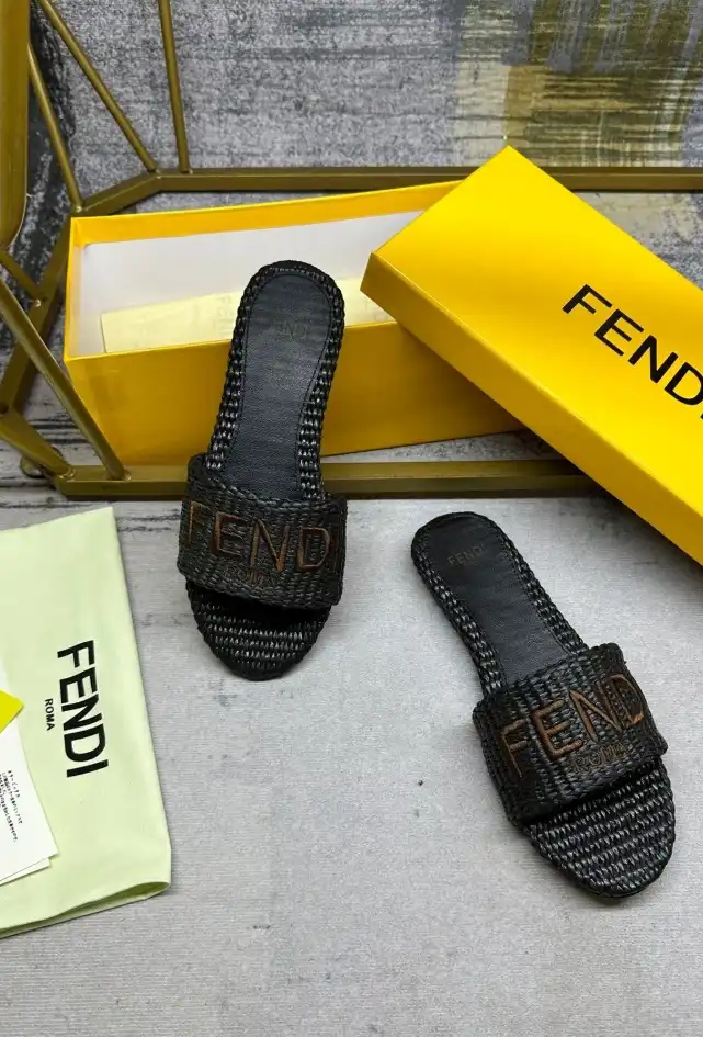 hype Fendi Slippers