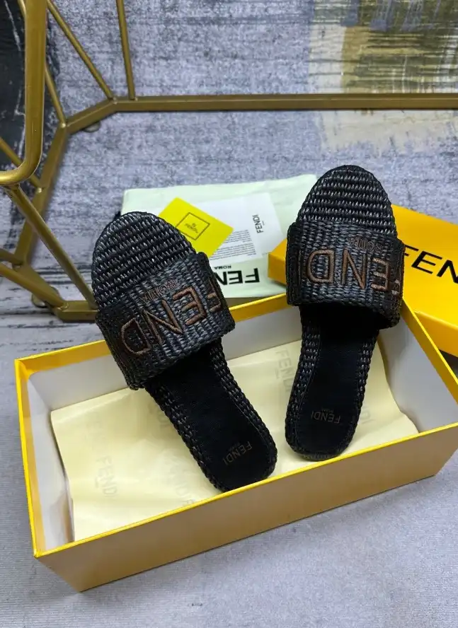 hype Fendi Slippers