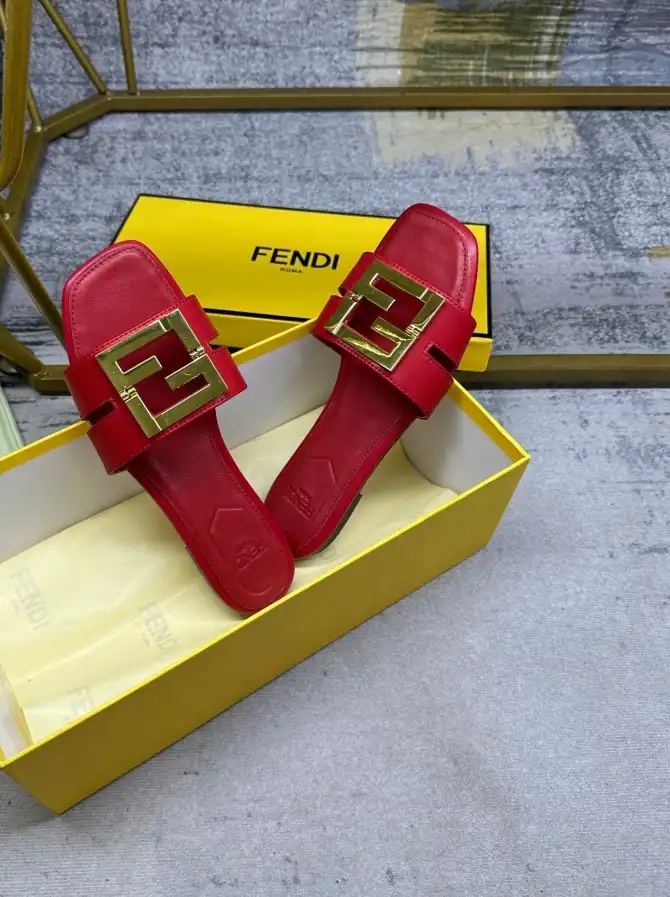 hype Fendi Slippers