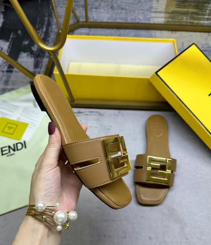 hype Fendi Slippers