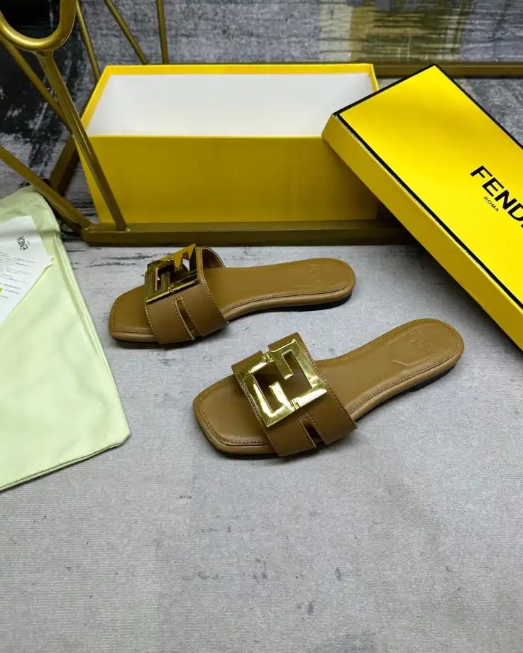 hype Fendi Slippers