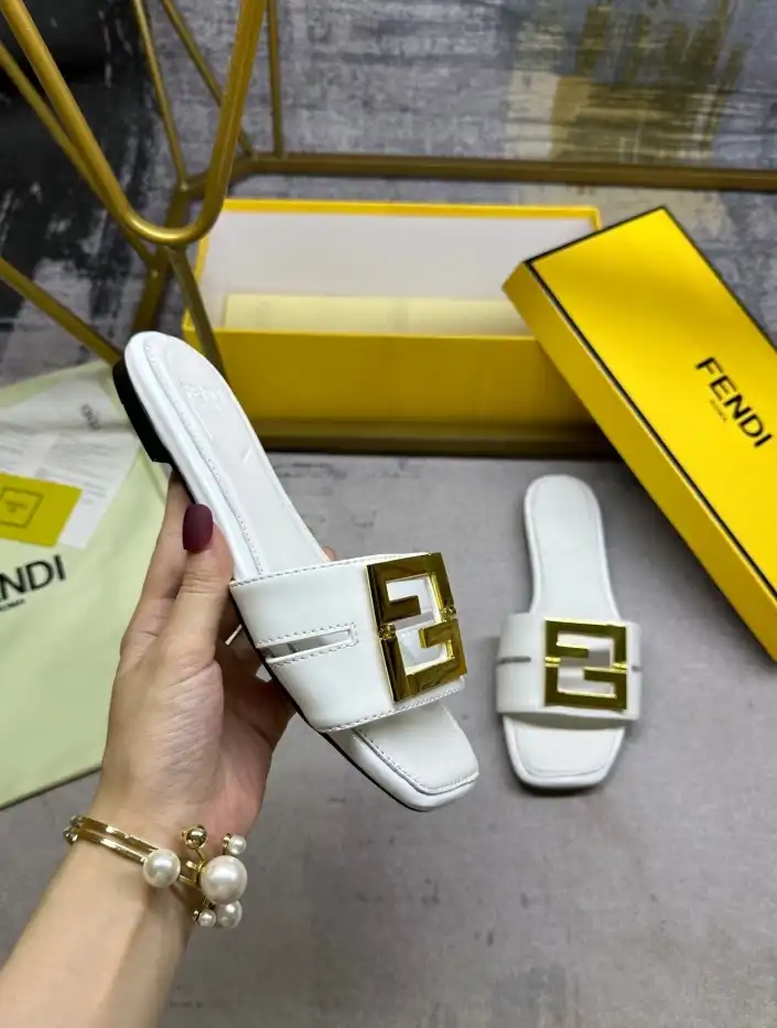 hype Fendi Slippers