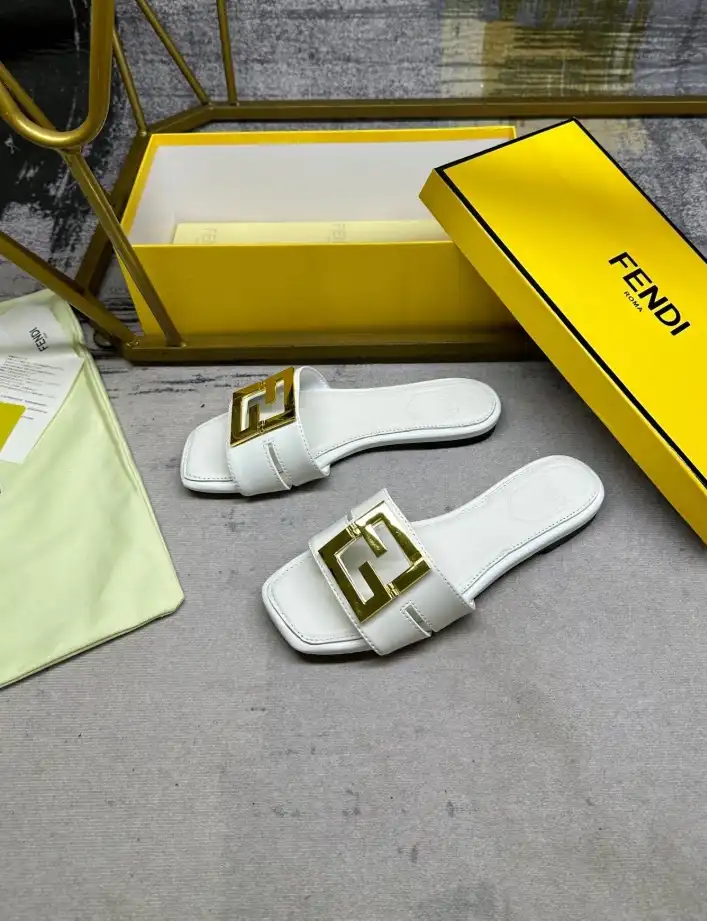 hype Fendi Slippers