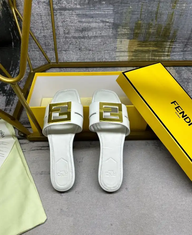 hype Fendi Slippers