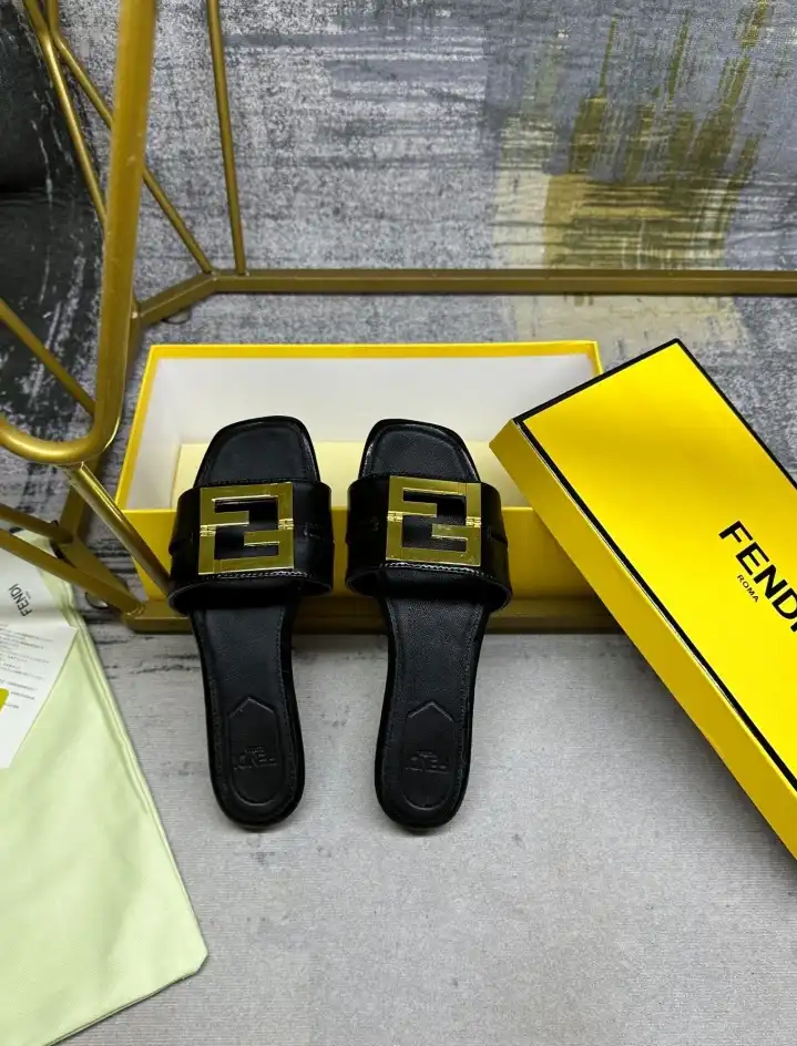 hype Fendi Slippers