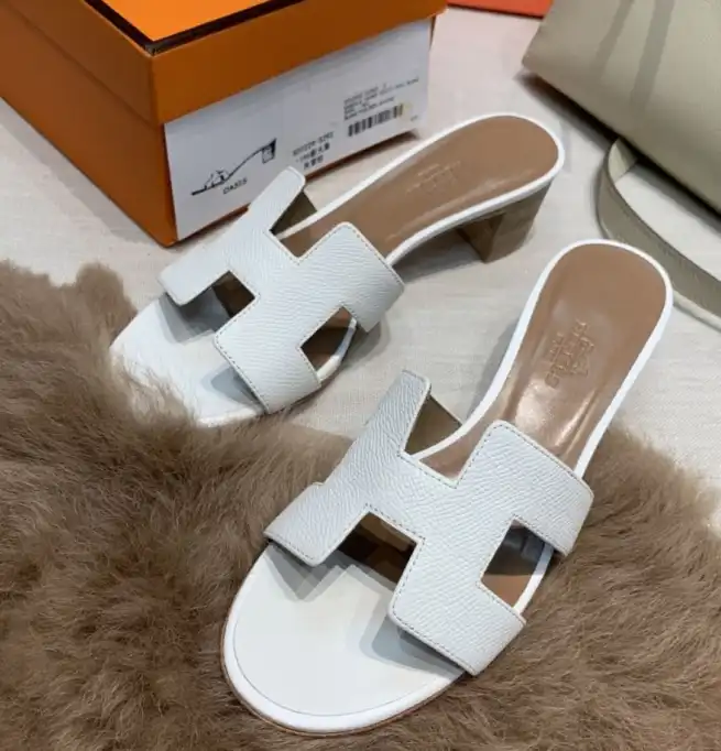 hype Hermes Slippers