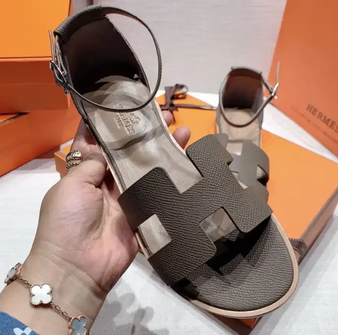 hype Hermes Slippers