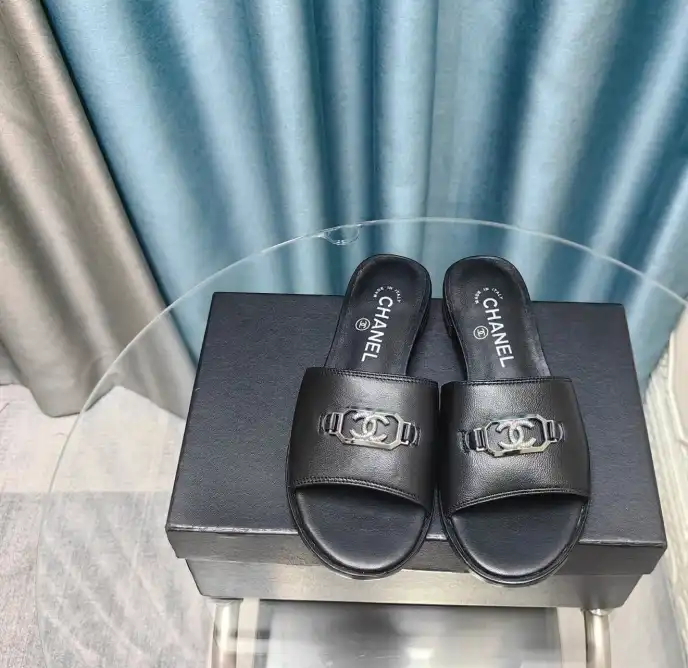 hype Chanel Slippers