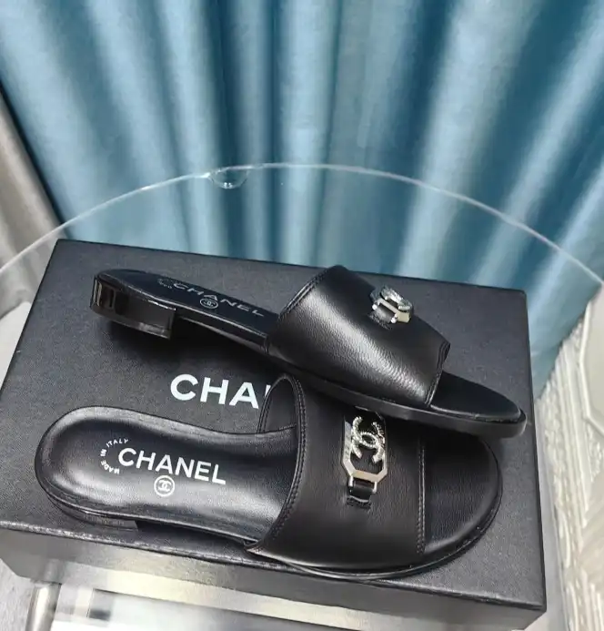 hype Chanel Slippers