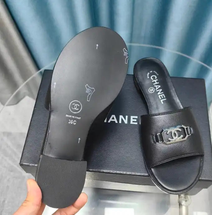 hype Chanel Slippers