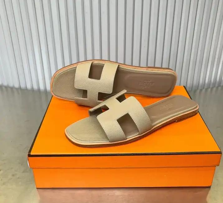 hype Hermes Slippers