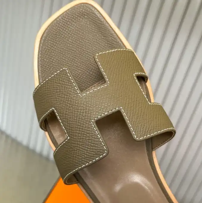 hype Hermes Slippers