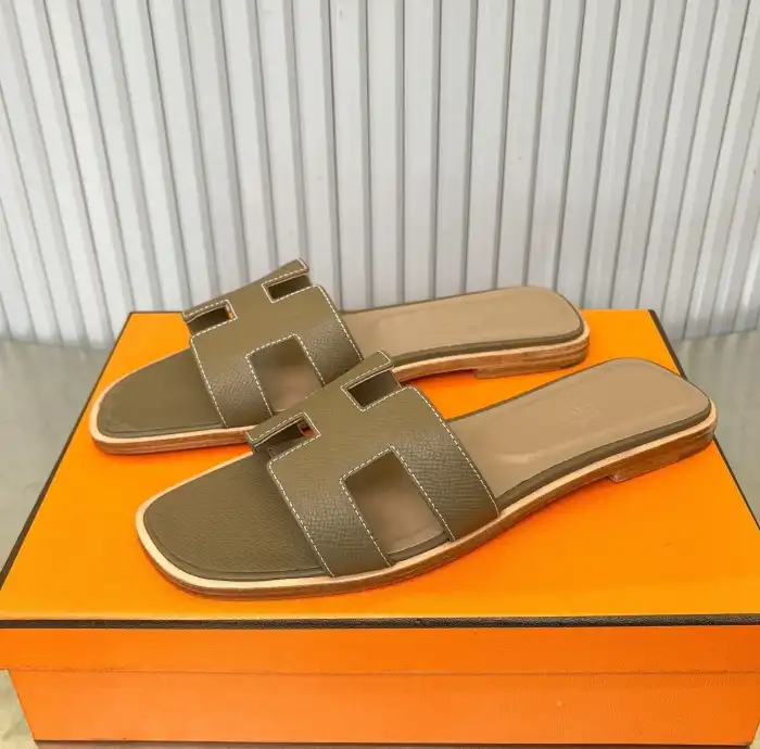 hype Hermes Slippers