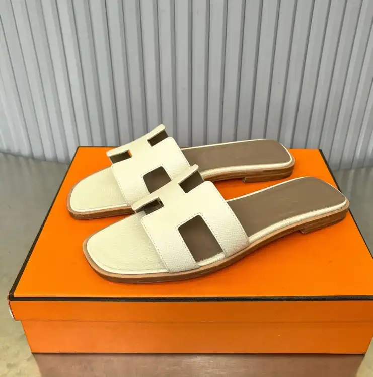 hype Hermes Slippers