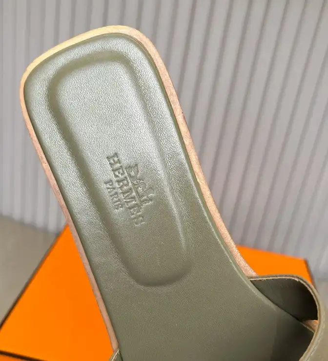 hype Hermes Slippers