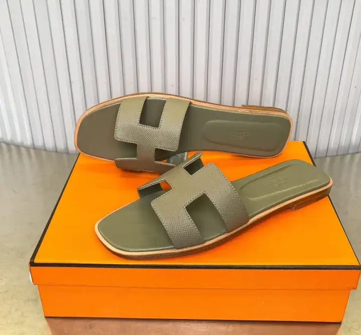 hype Hermes Slippers