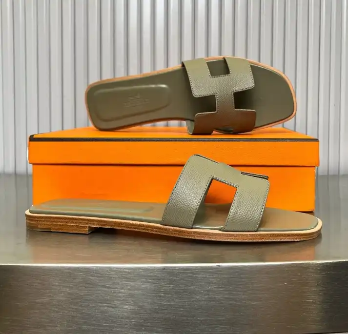 hype Hermes Slippers