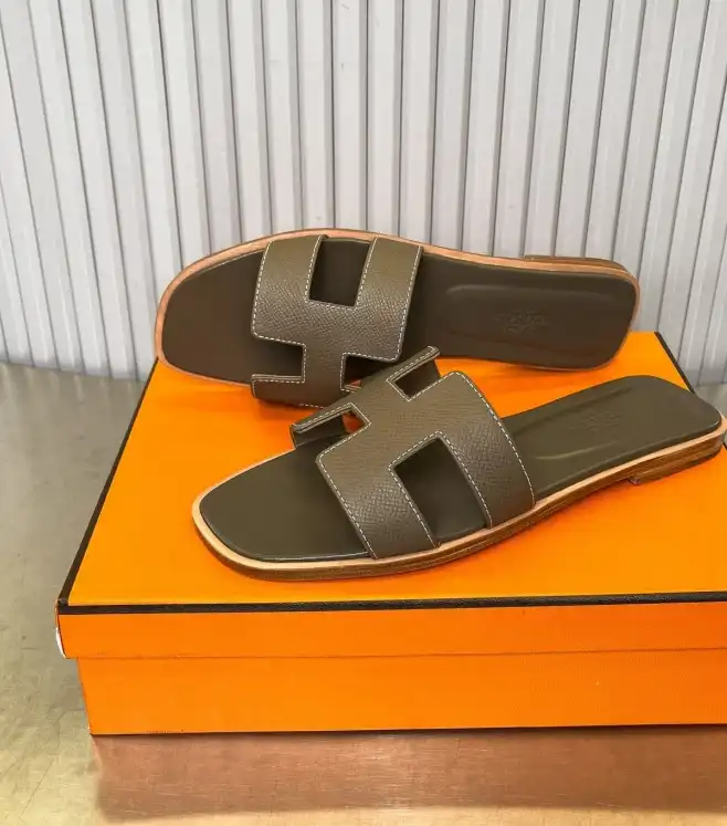 hype Hermes Slippers