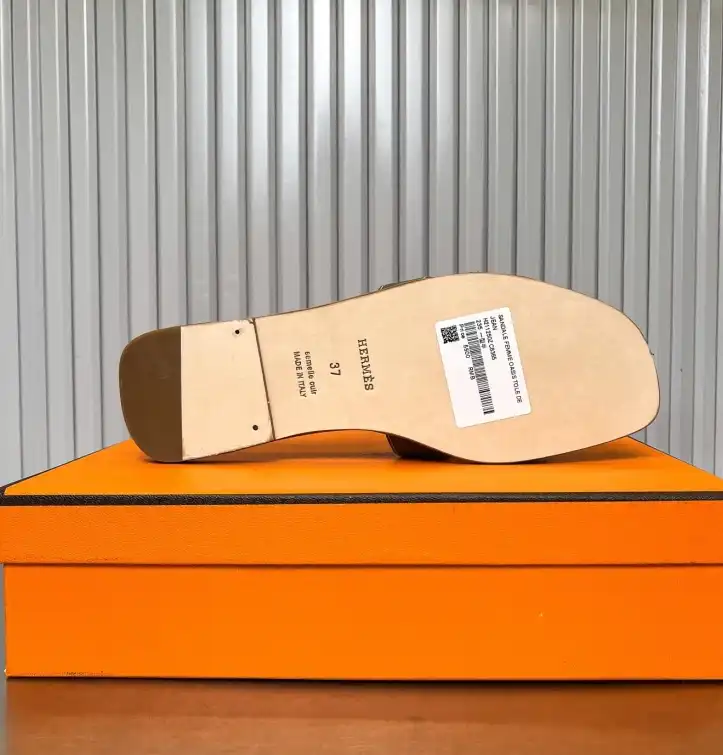 hype Hermes Slippers