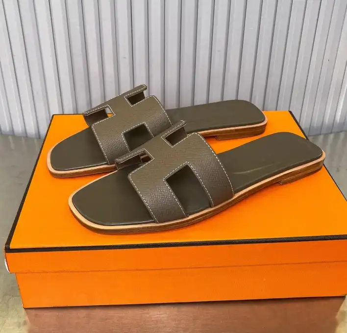 hype Hermes Slippers