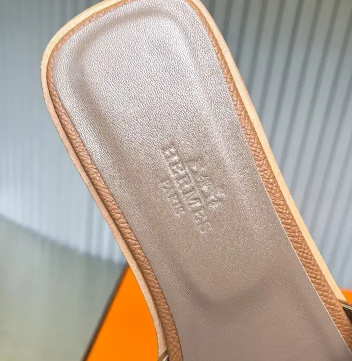 hype Hermes Slippers