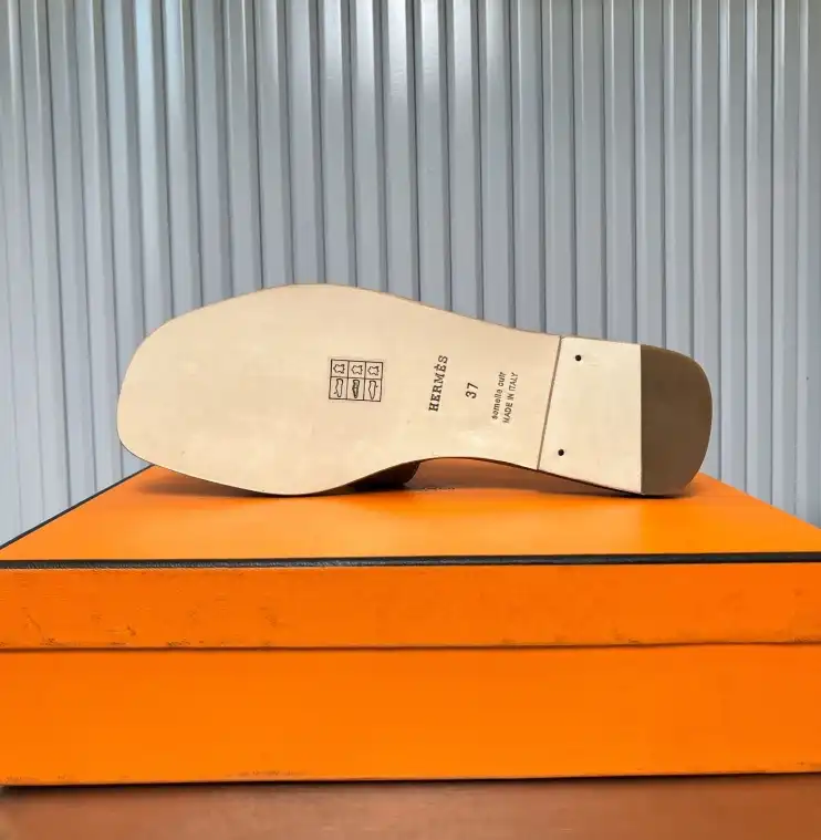 hype Hermes Slippers